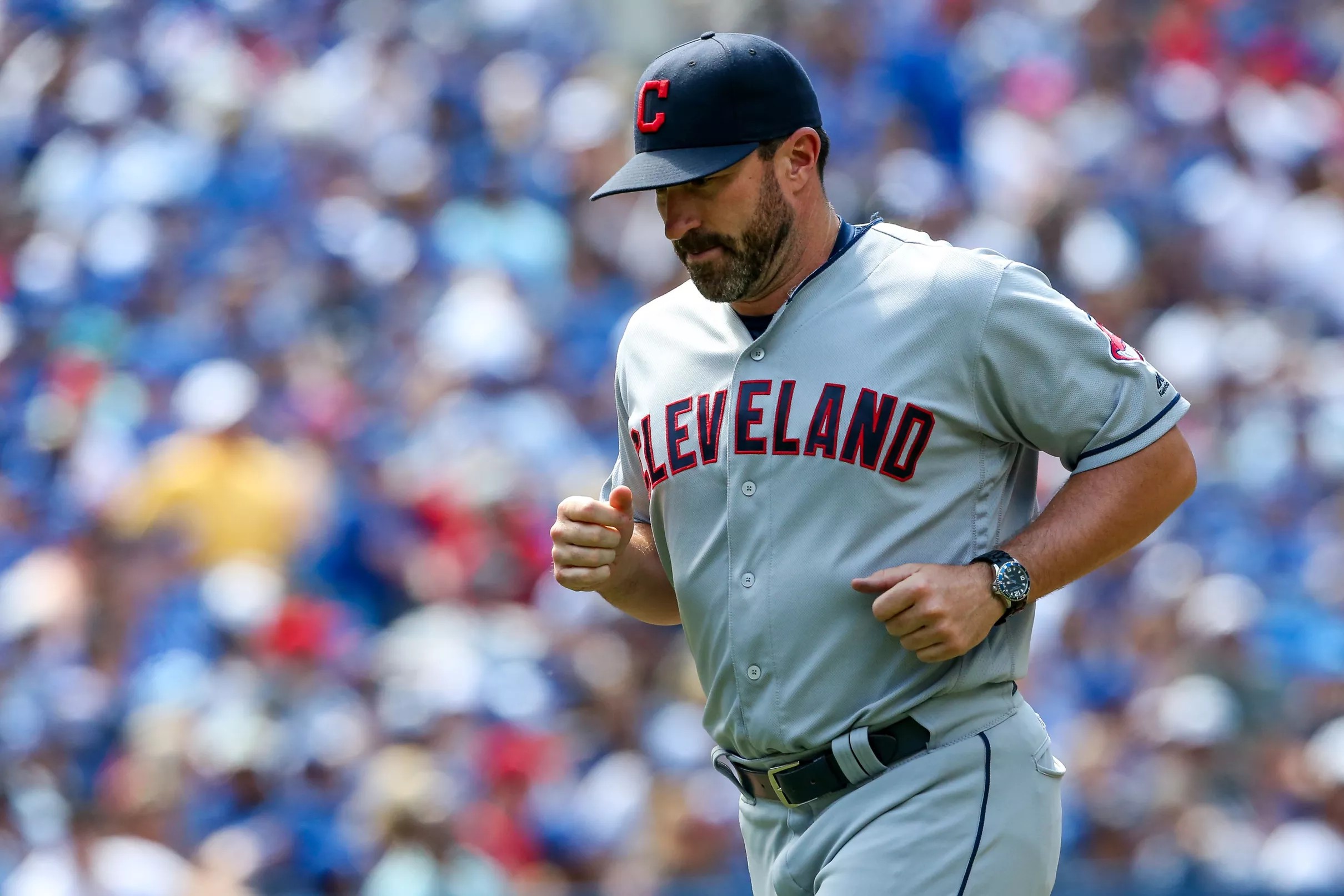 Mickey Callaway was “tearyeyed” when he informed Indians pitchers of his Mets hiring