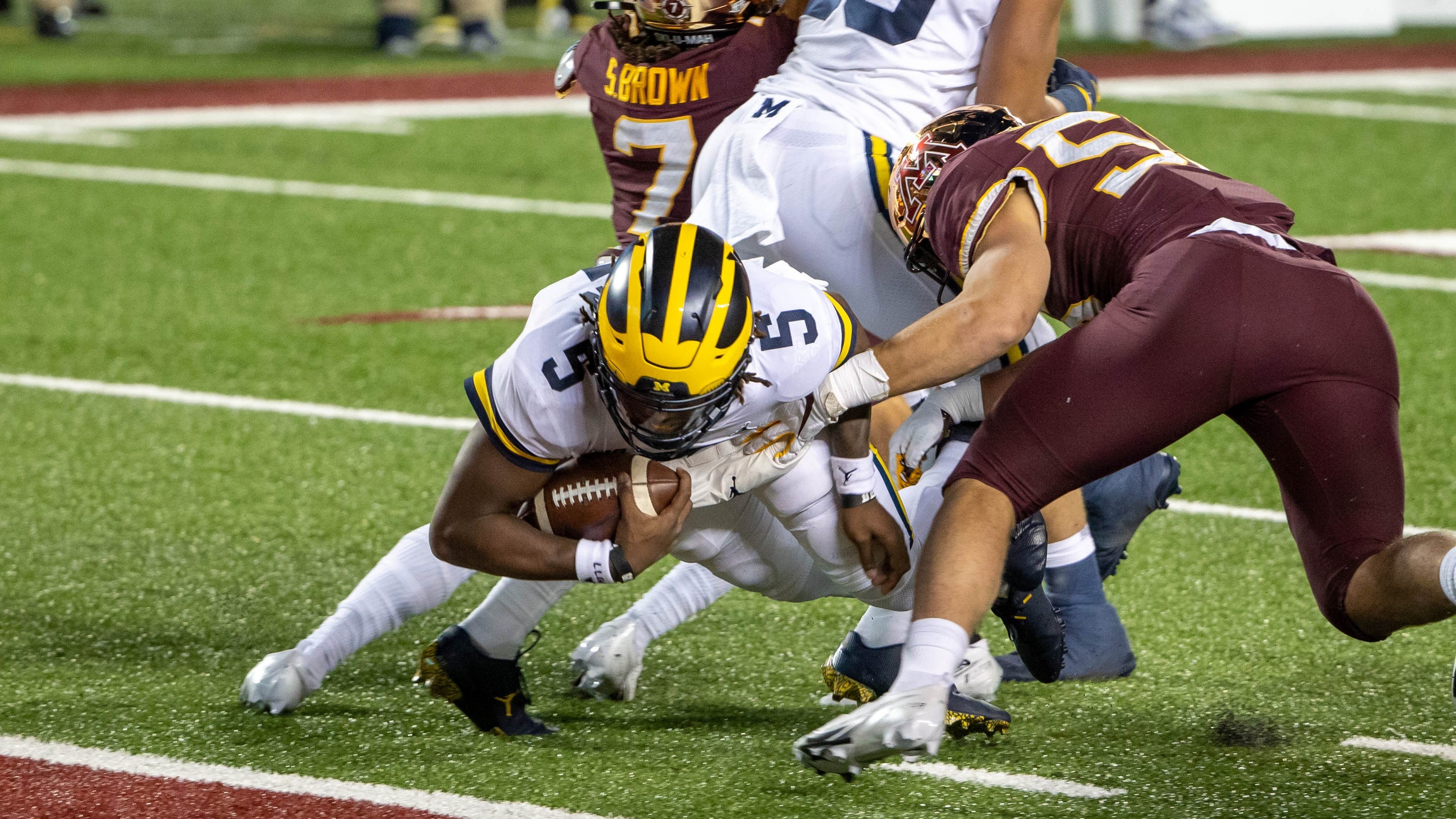 Michigan basketball's Colin Castleton steps up in big moment at Rutgers