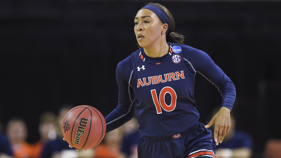 Brandy Montgomery to play professionally in Romania