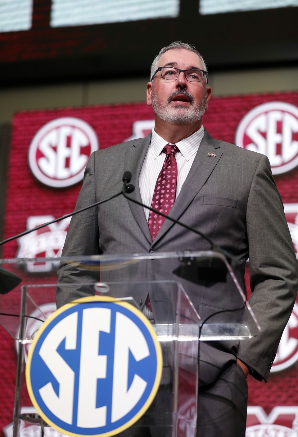 New Mississippi State coach Joe Moorhead throwing out championship