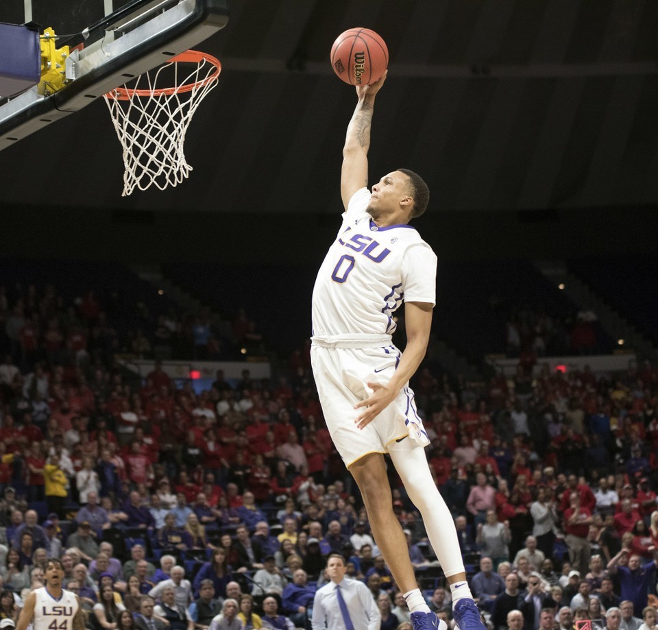 LSU basketball's Brandon Sampson signs with agent, declaring for NBA