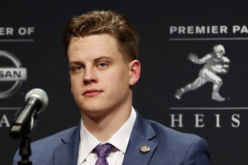 Video LSU's Joe Burrow Gets Emotional During Heisman Acceptance Speech