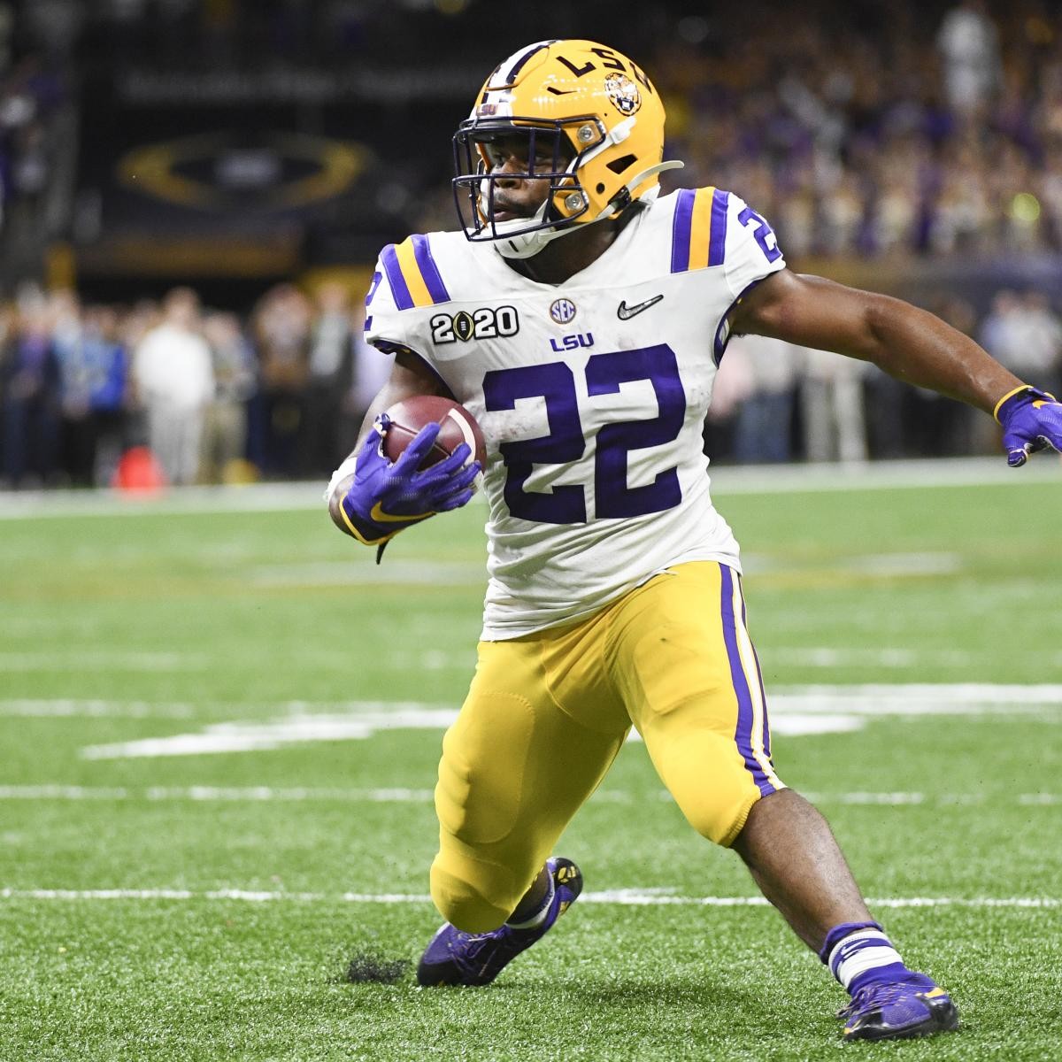 LSU's Clyde EdwardsHelaire Declares for 2020 NFL Draft After National