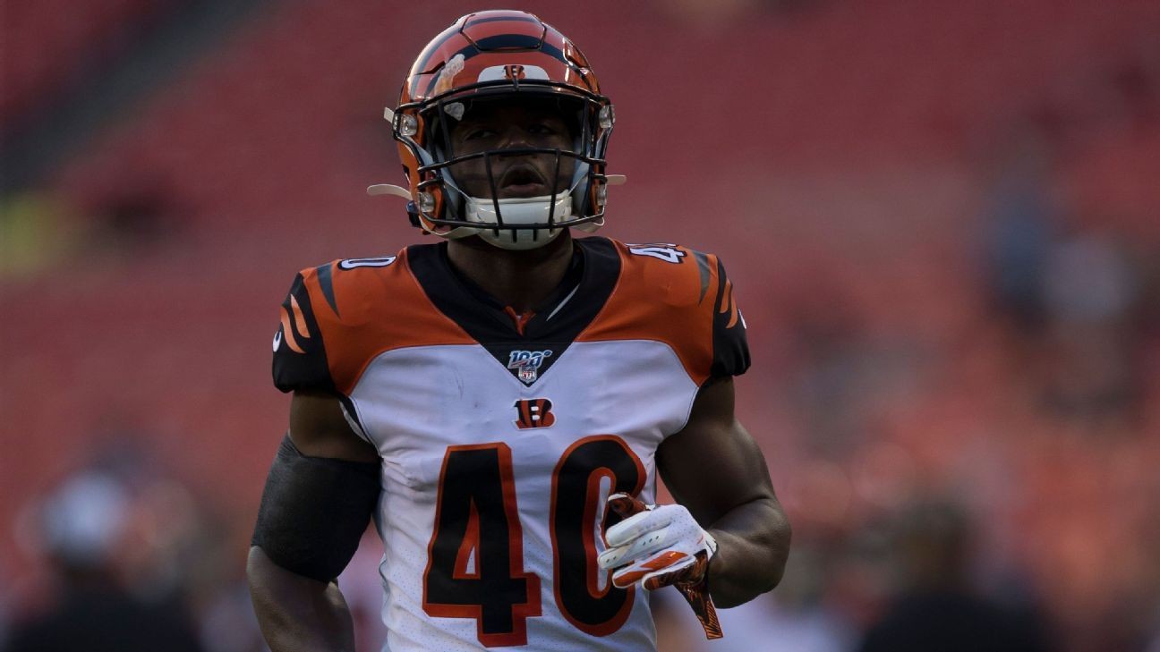 Brandon Wilson opens the Bengals' game with a 92yard kickoff return TD