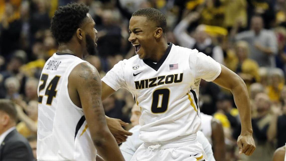 Point guard C.J. Roberts to transfer from Mizzou basketball team
