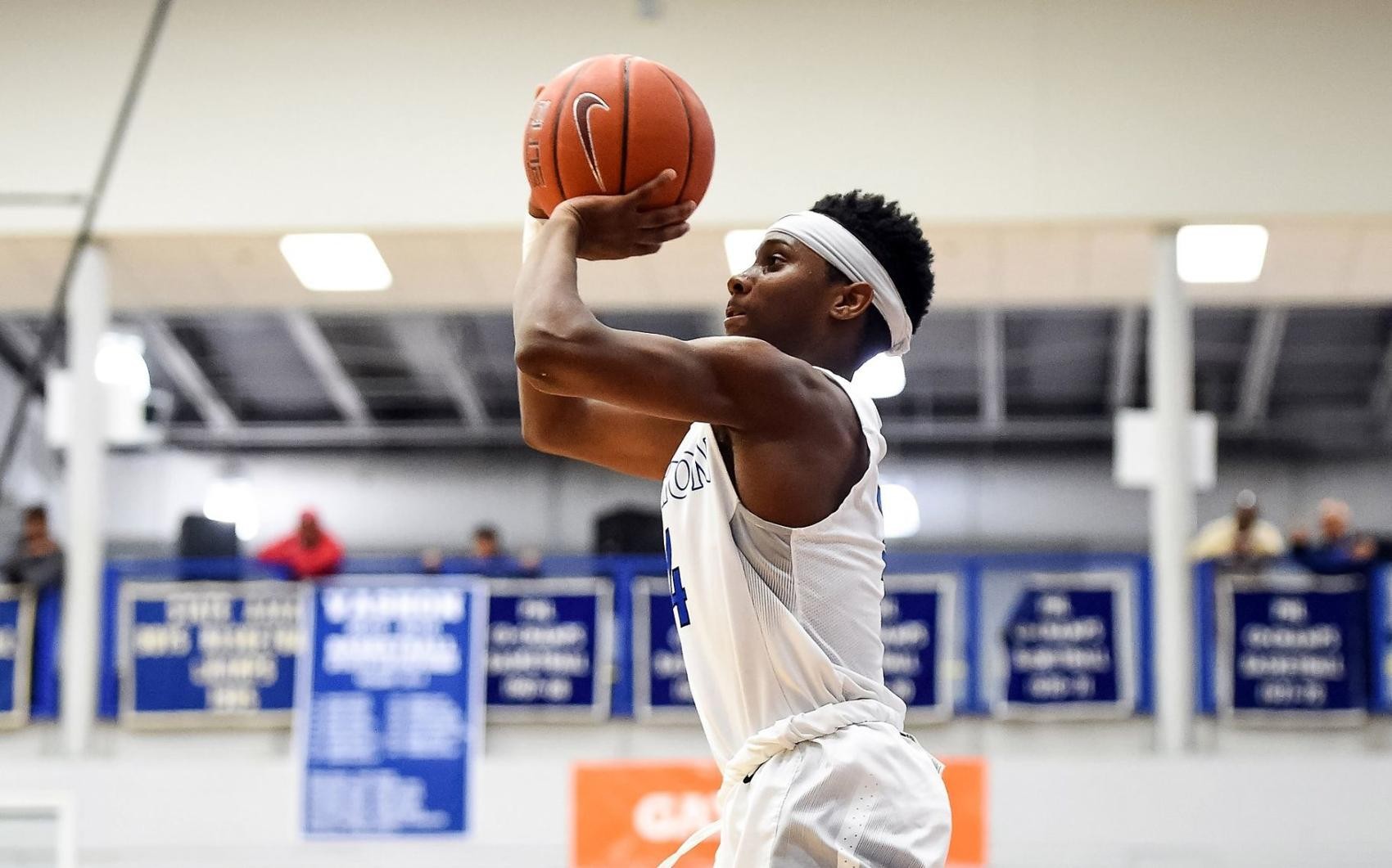 Vashon's McKinney area's latest basketball recruit to pick Mizzou