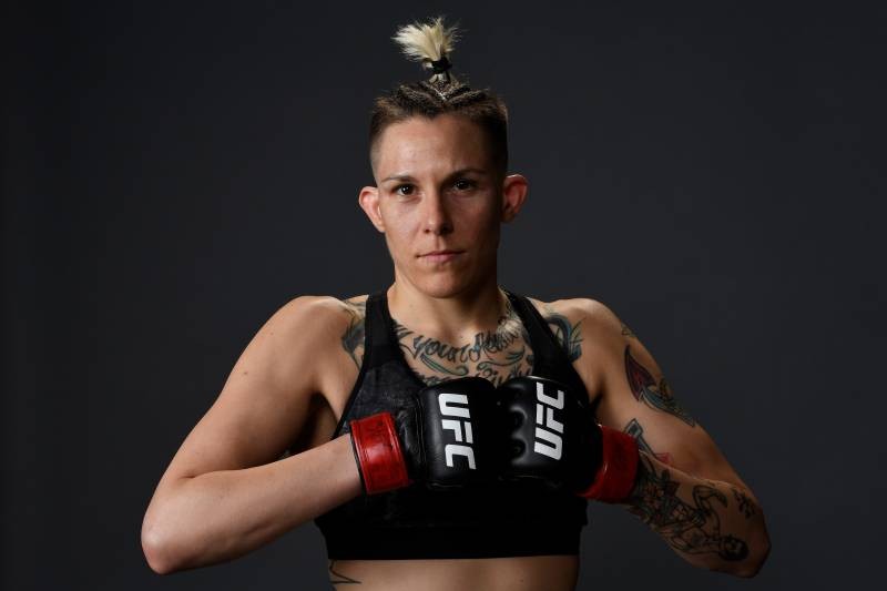 Video UFC Fighter Macy Chiasson Discusses Escaping Crane Crash at