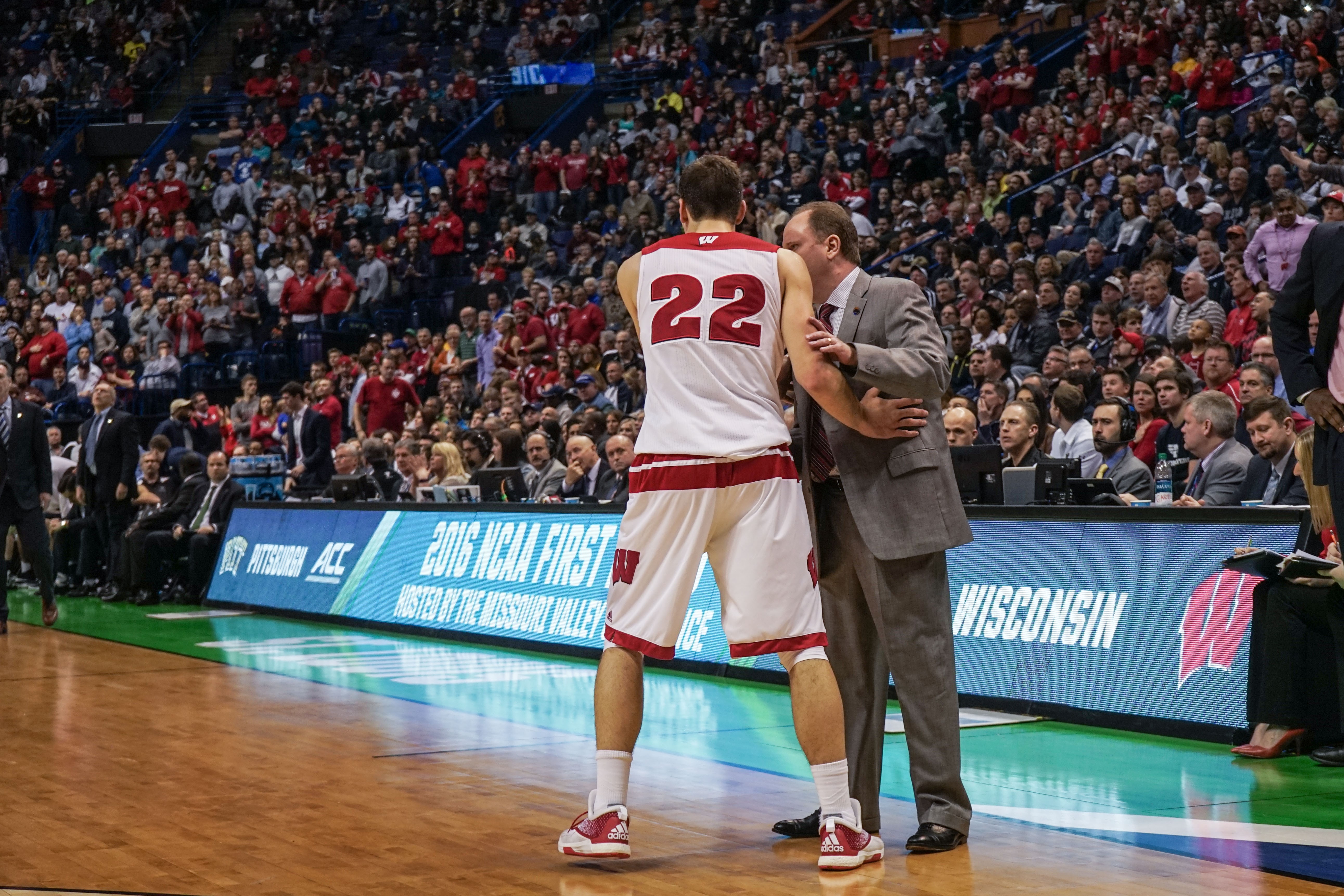 Men’s basketball Wisconsin to host UWStout for second exhibition game