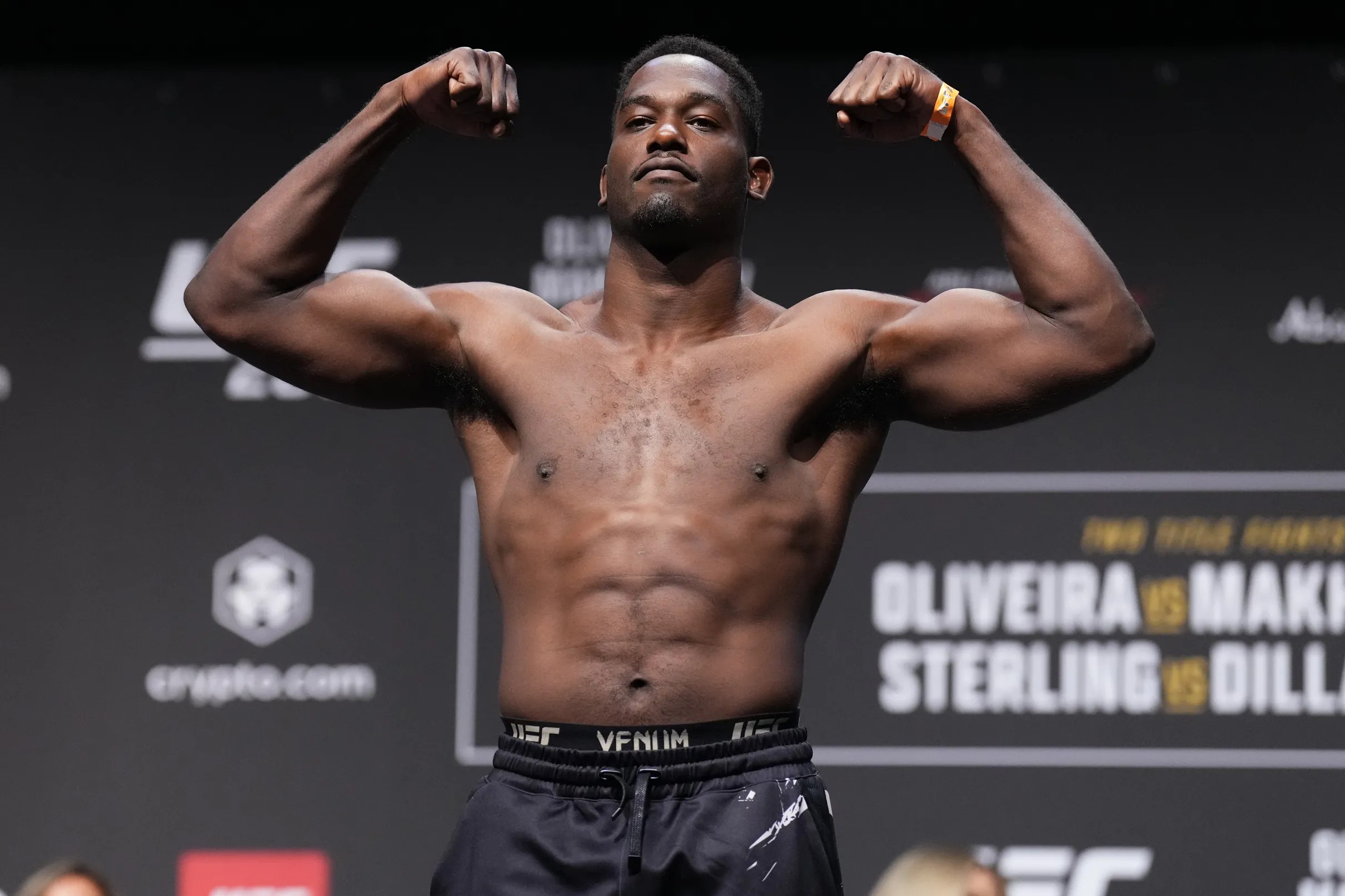 Graphic AJ Dobson has hematoma turn into abscess on his leg after UFC