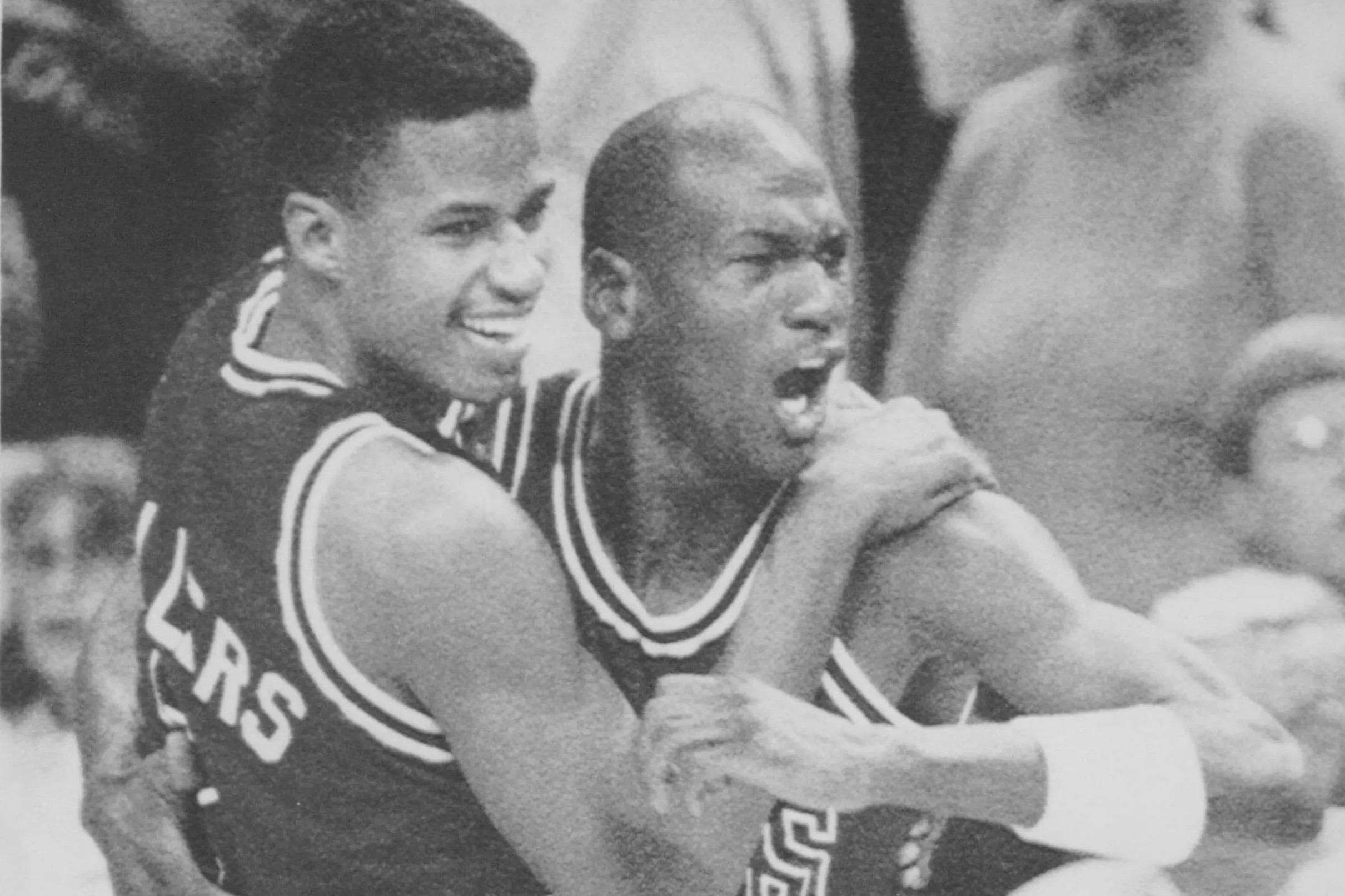 At the buzzer! Jumper by Jordan jolts Cavs, Bulls win series