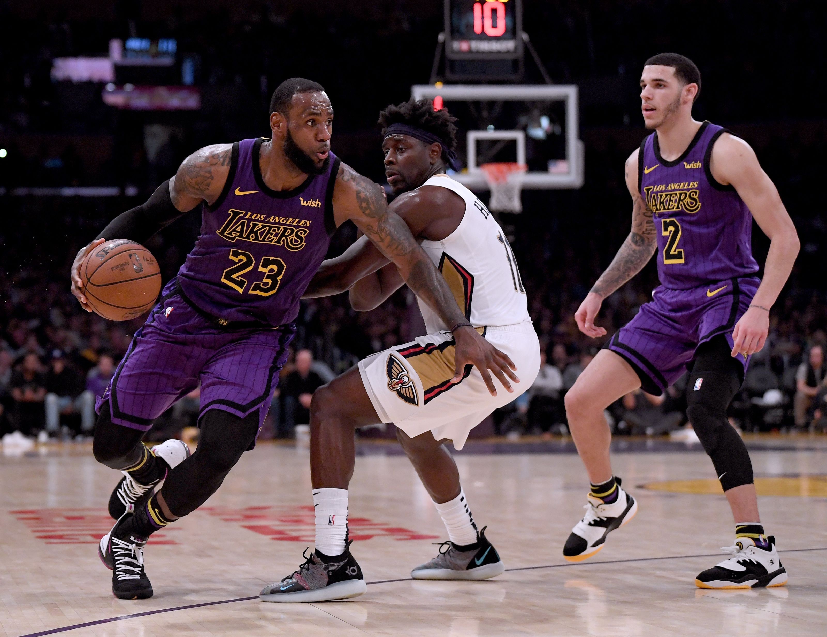 Los Angeles Lakers 4 Lessons from 112104 win over Pelicans