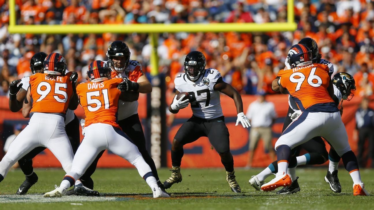 Leonard carries Jacksonville Jaguars to win with career day