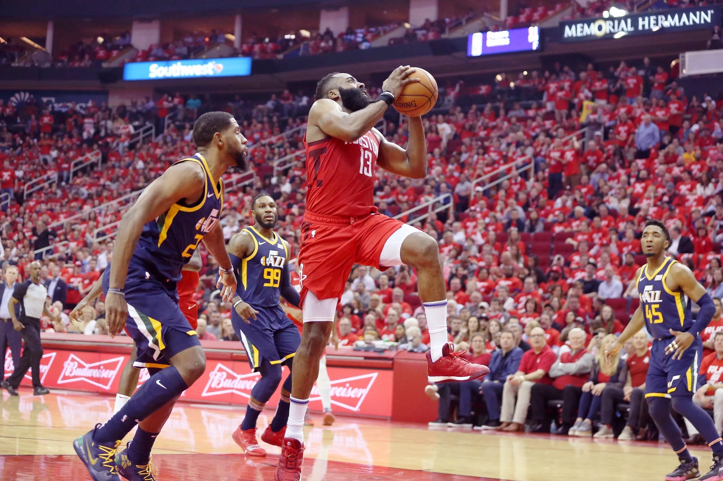 Rockets runaway in Game 2 with 11898 victory over the Jazz
