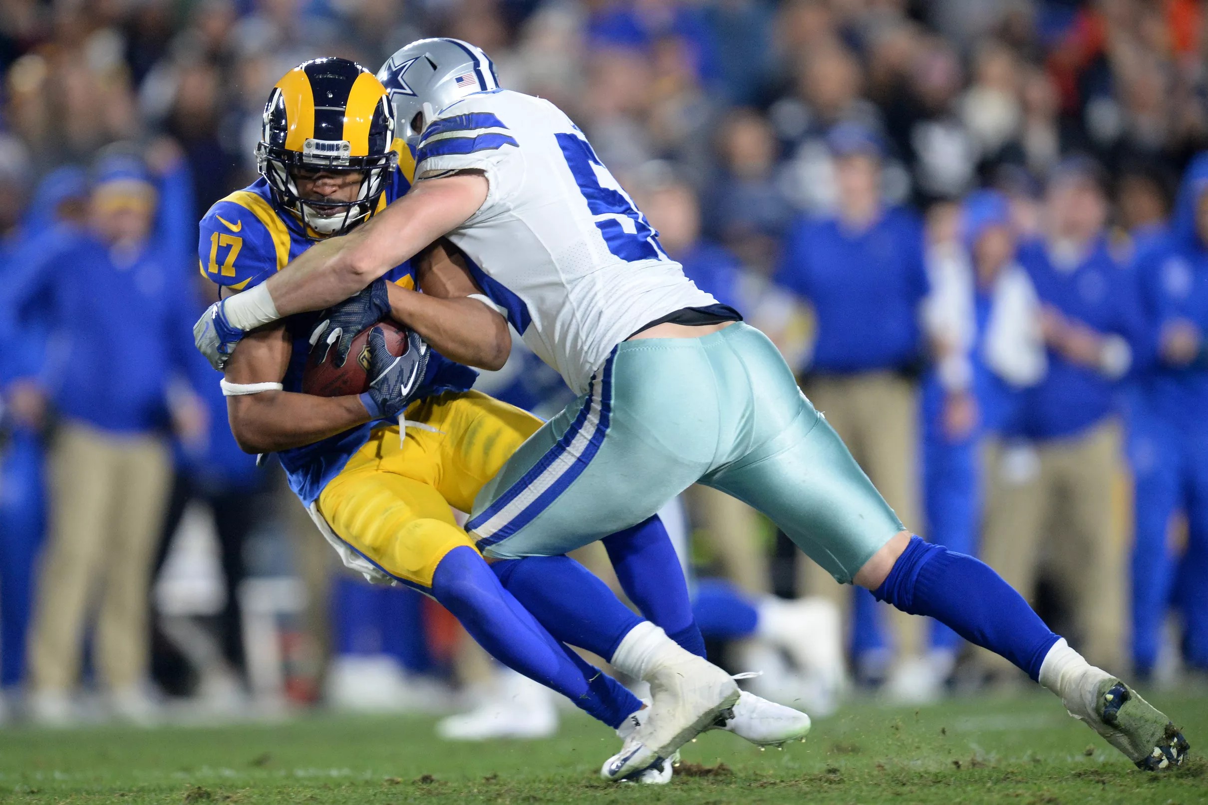 Cowboys news Sean Lee restructuring deal; Cowboys pick up option on