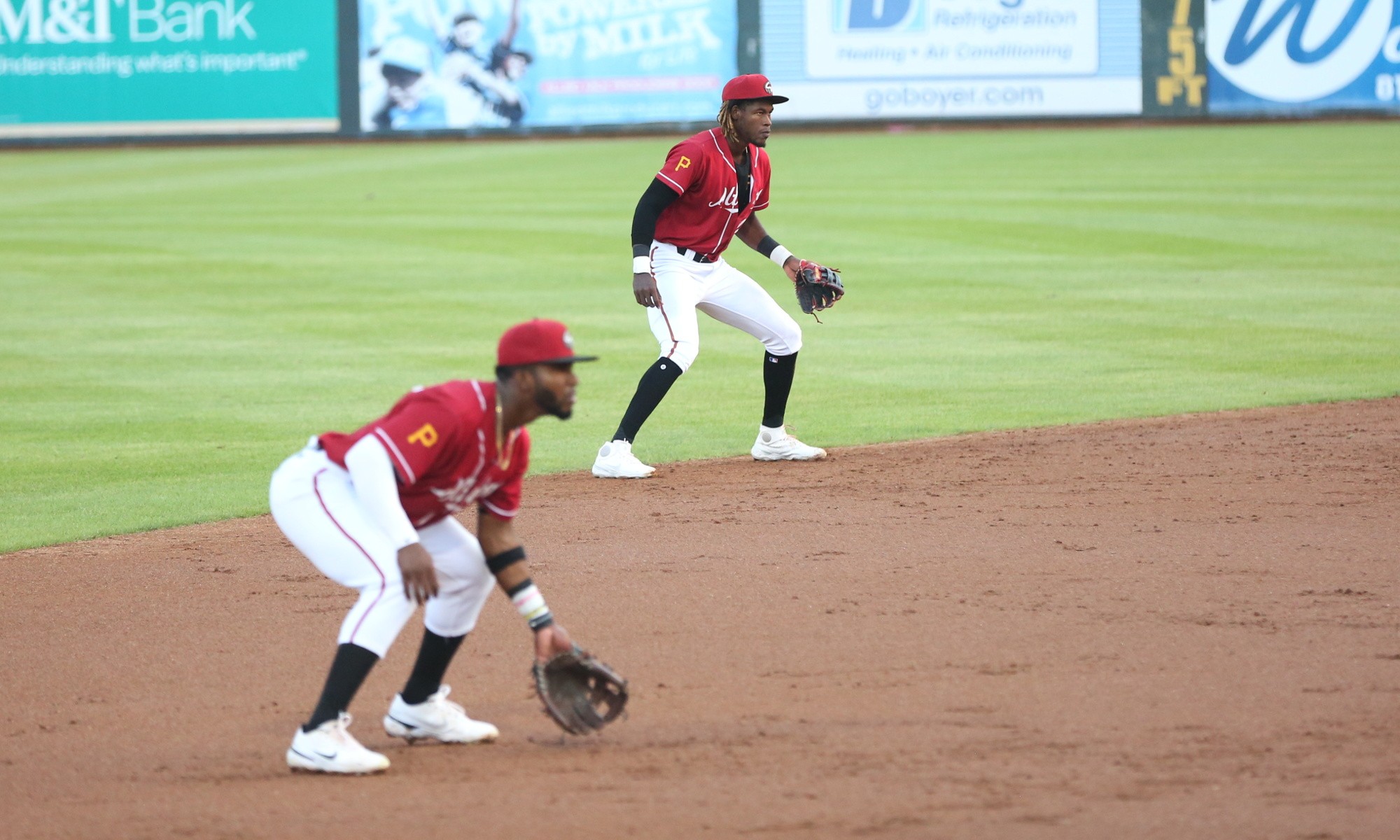 What Does an Infielder Watch When a Pitch is Thrown?