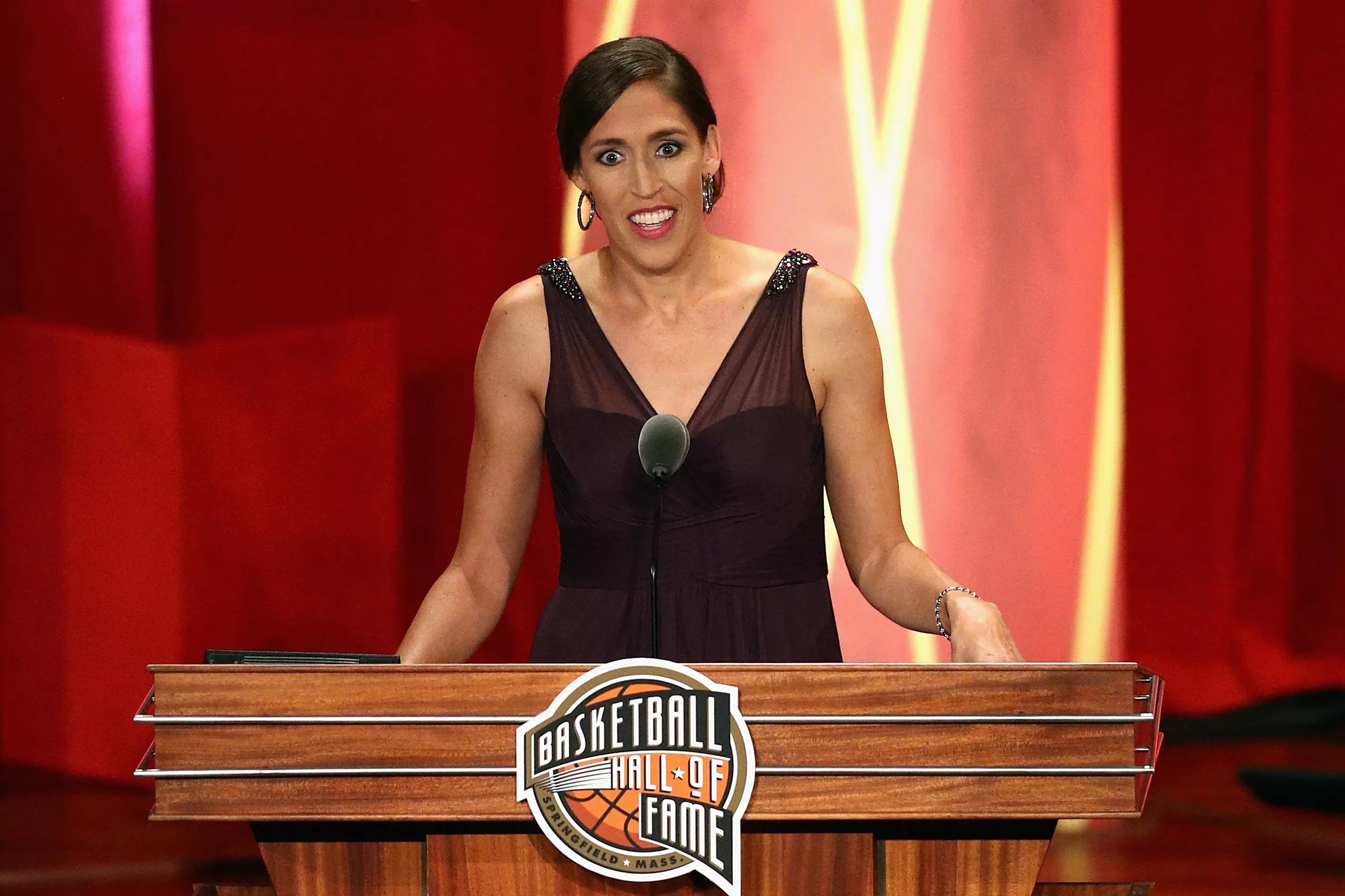 A Pioneer for the Game Rebecca Lobo’s Impact on Women’s Basketball