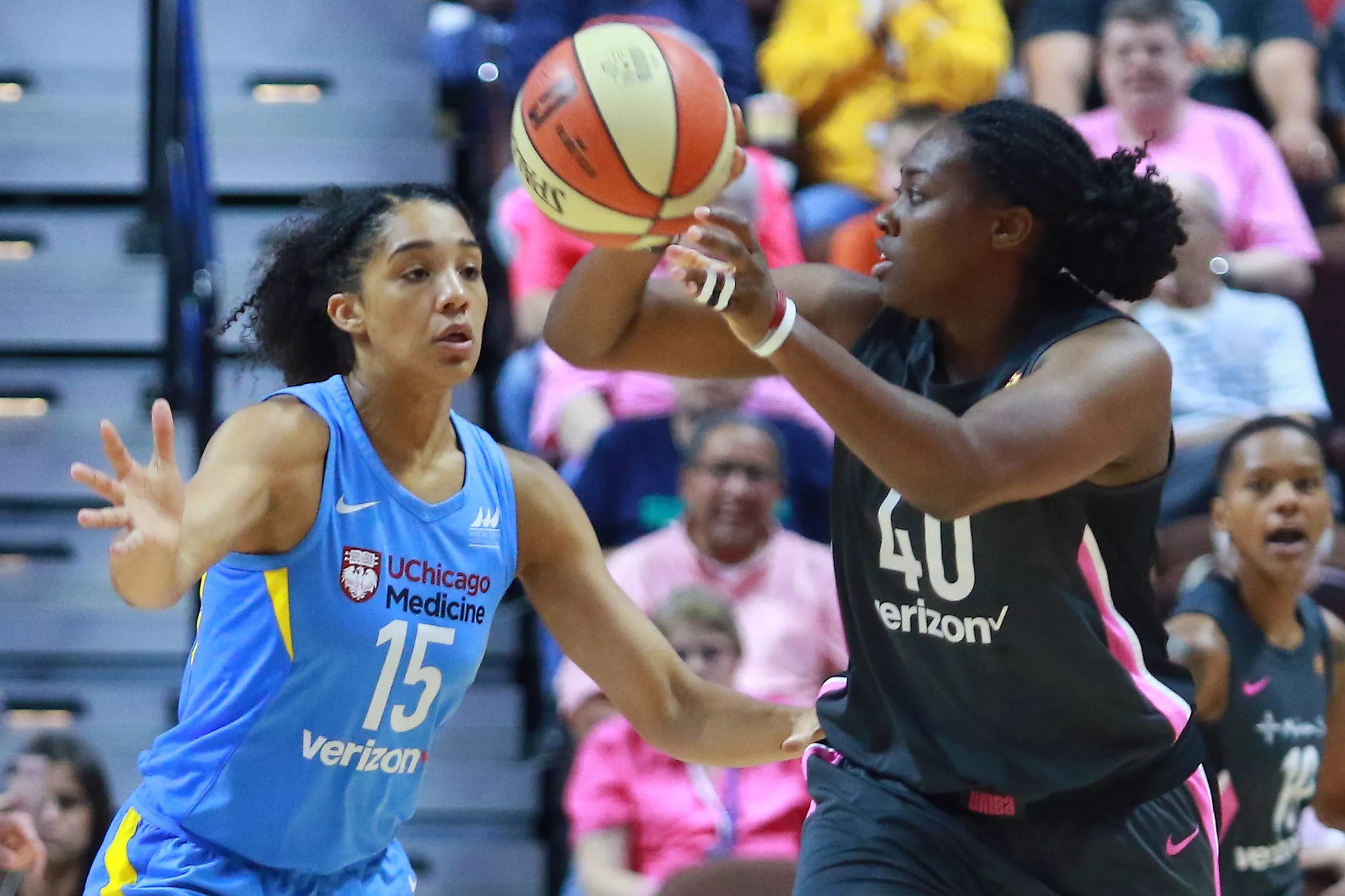 Former UConn Women’s Basketball Star Gabby Williams Signs With Italian Team