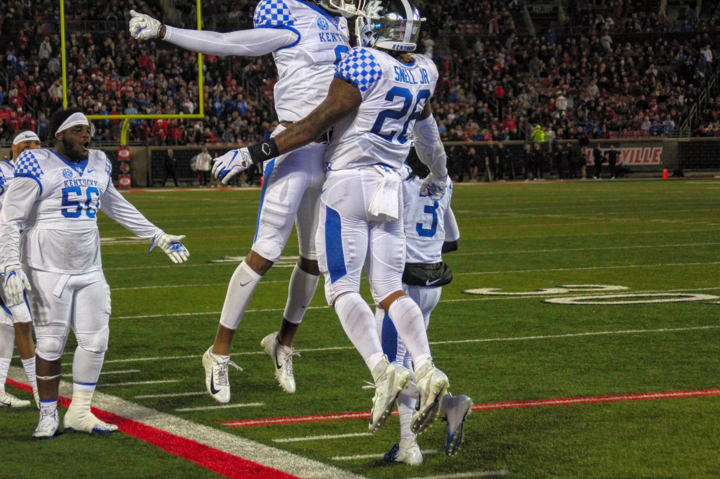 Mark Stoops expects all players to suit up and play in Kentucky’s bowl game
