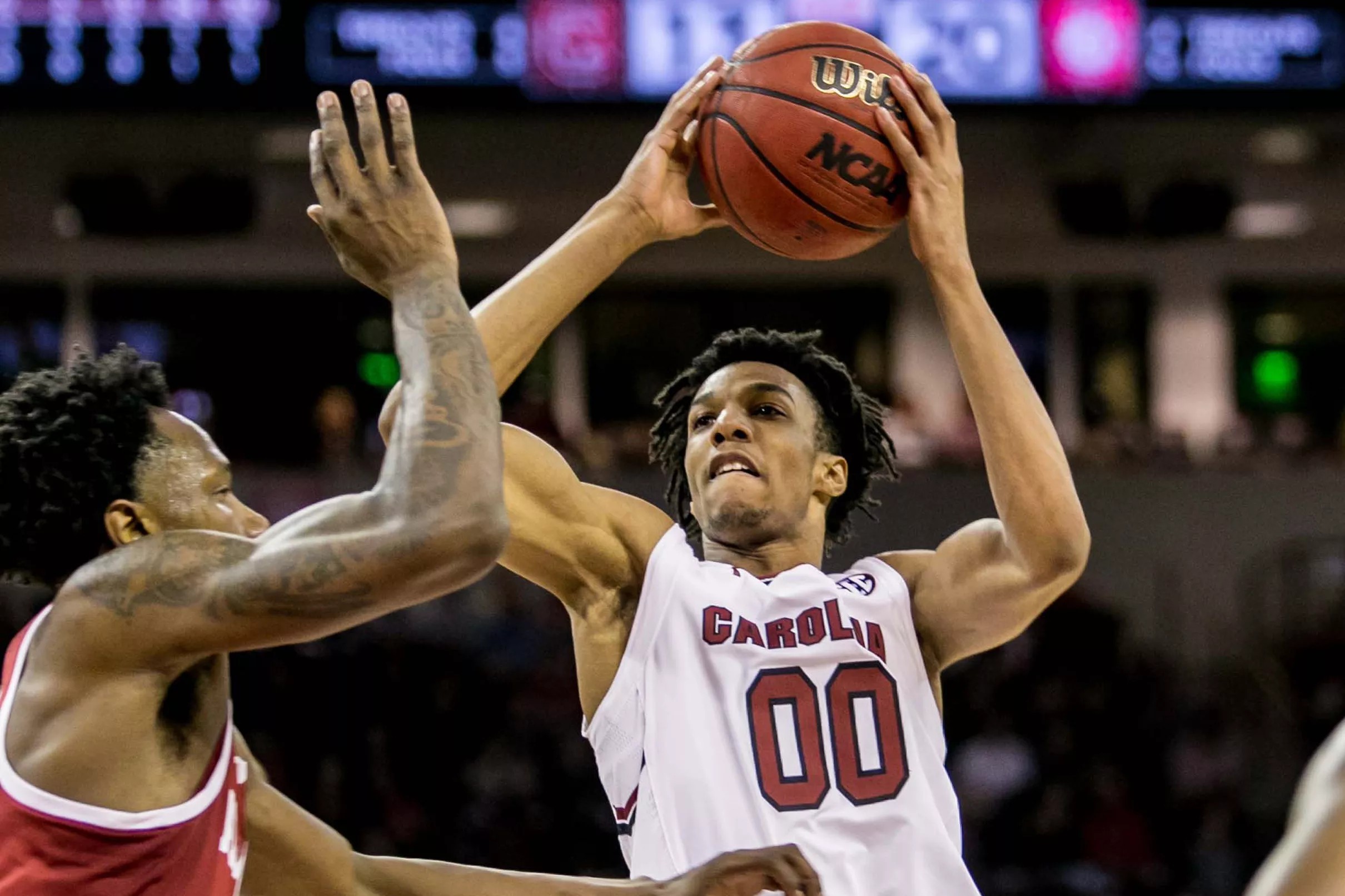 A.J. Lawson lands on preseason AllSEC first team