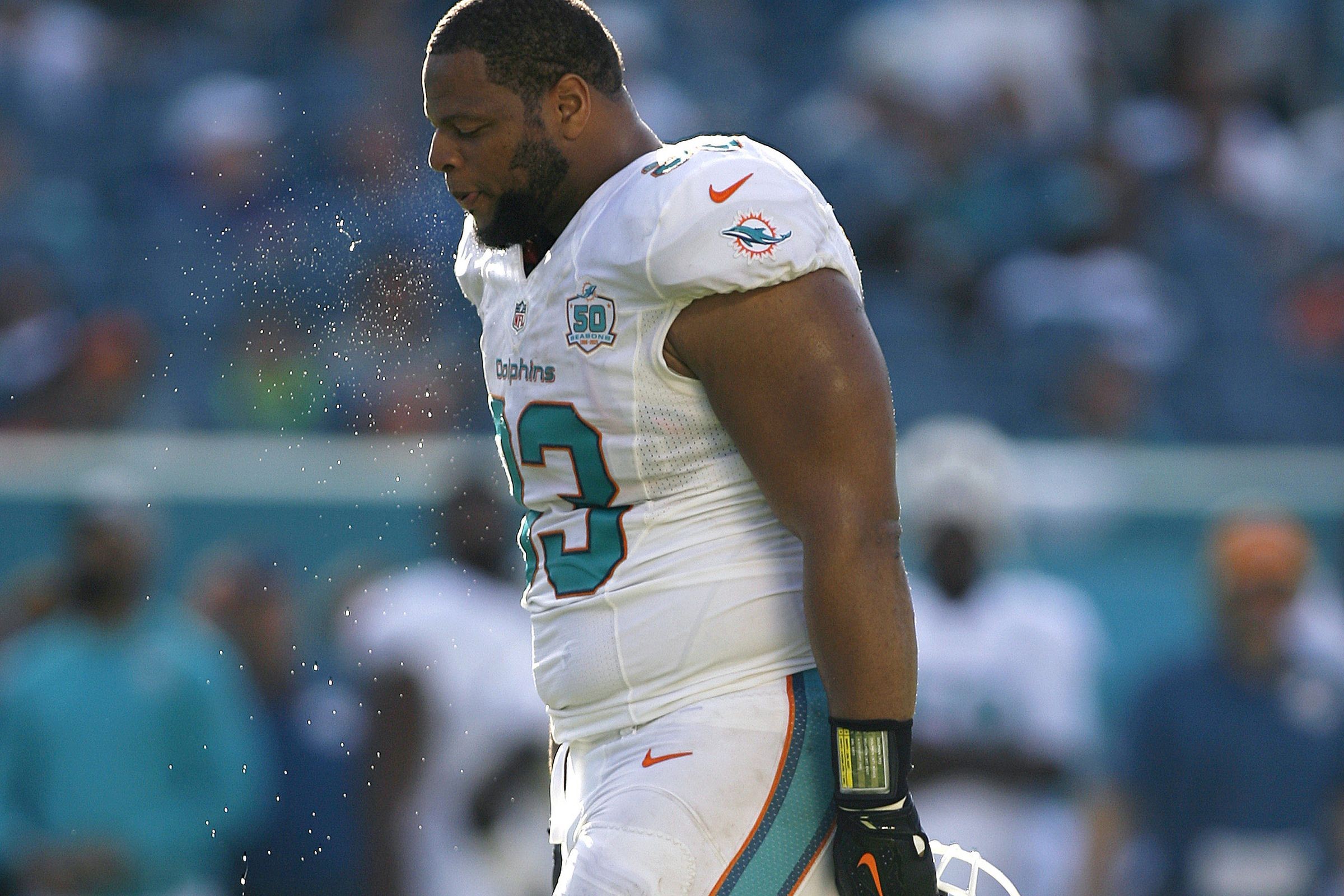 2016 NFL salary cap LEague informs teams of estimated cap number