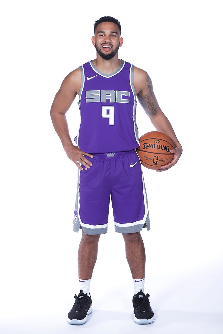 Holmes Tops All NBA Players in Field Goal Percentage