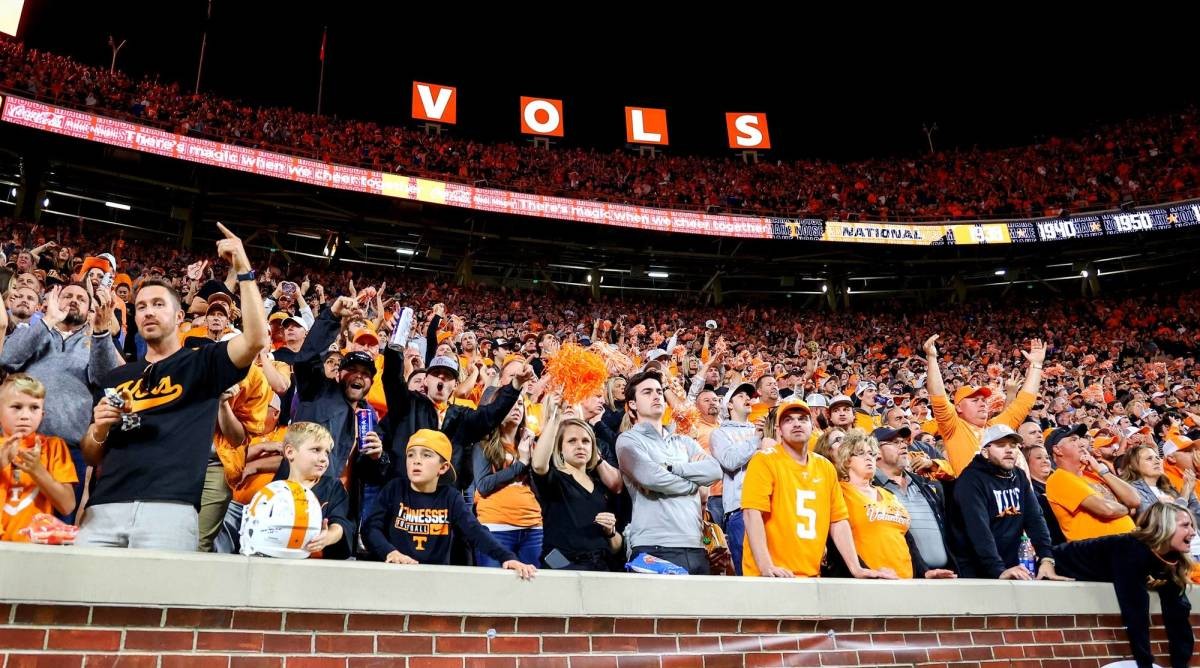 Tennessee Fan Goes Viral for ‘College GameDay’ Mustard Chug (Video)