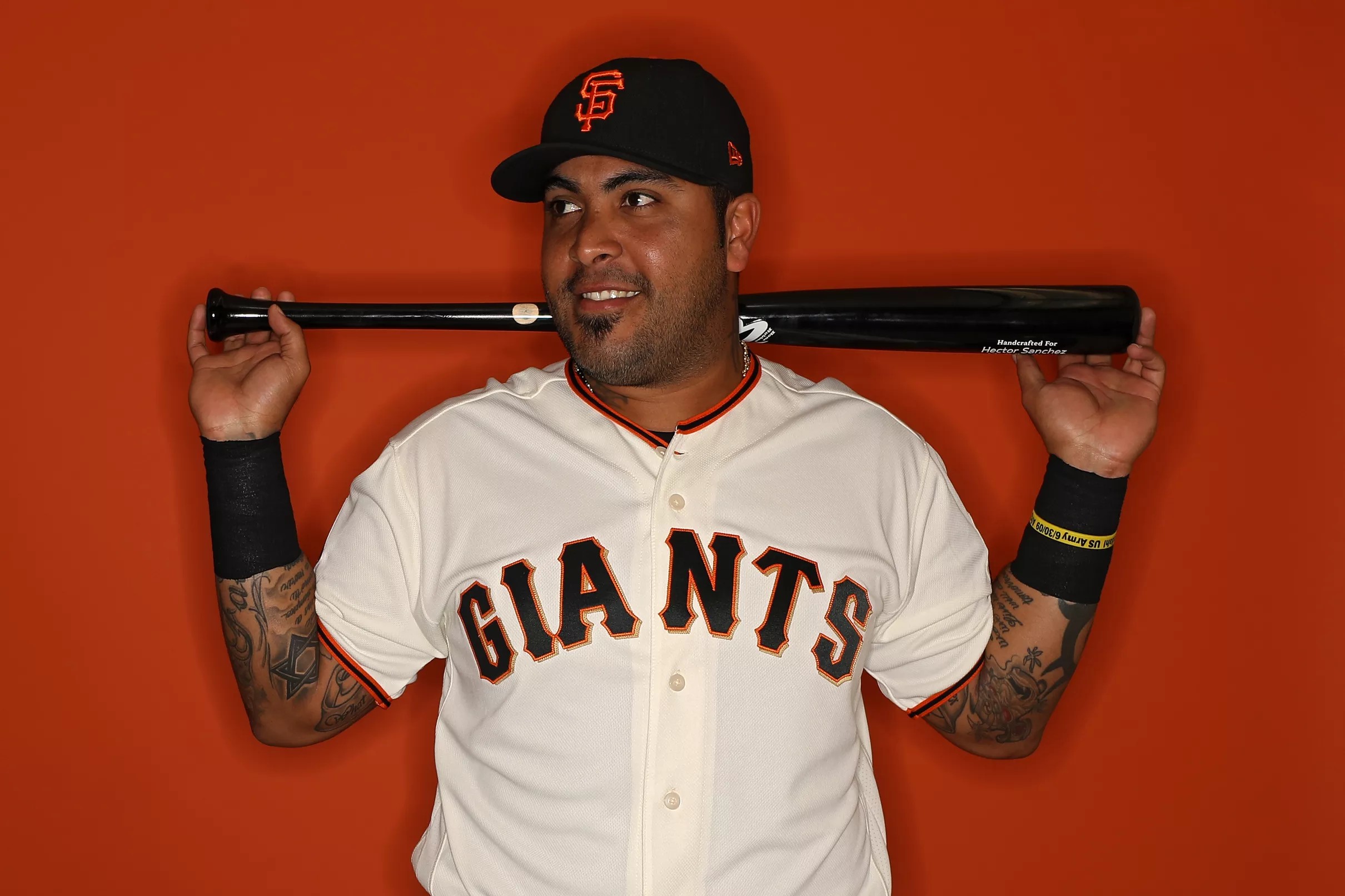 Tigers sign veteran catcher Hector Sanchez to a minor league deal
