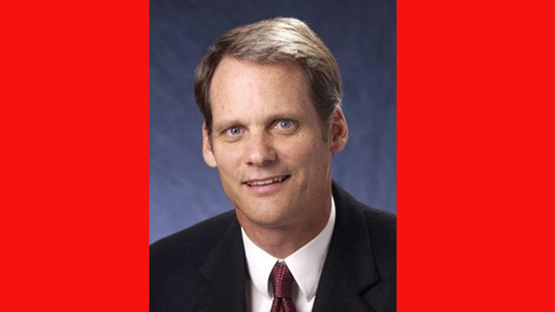 Longtime Wisconsin assistant Gary Close resigns