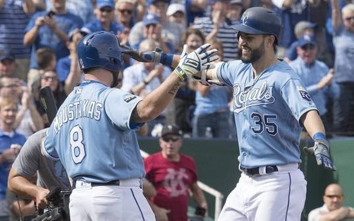Watch Eric Hosmer’s amazing home run in Royals’ season finale