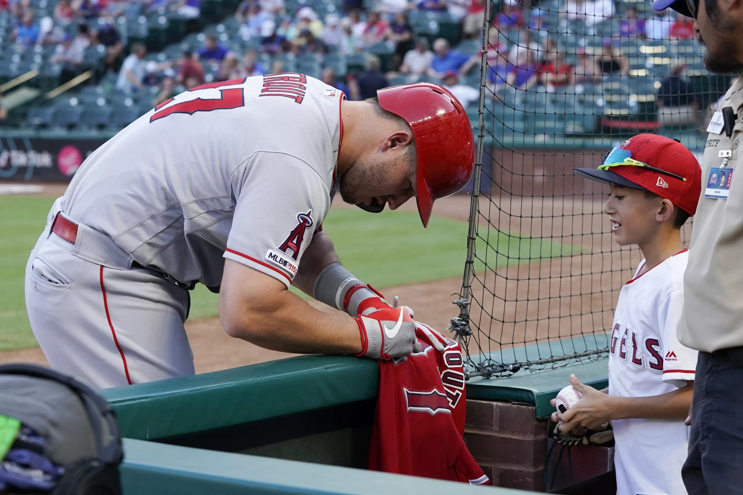 Mike Trout ranked 14th in MLB jersey sales during the 2020 season