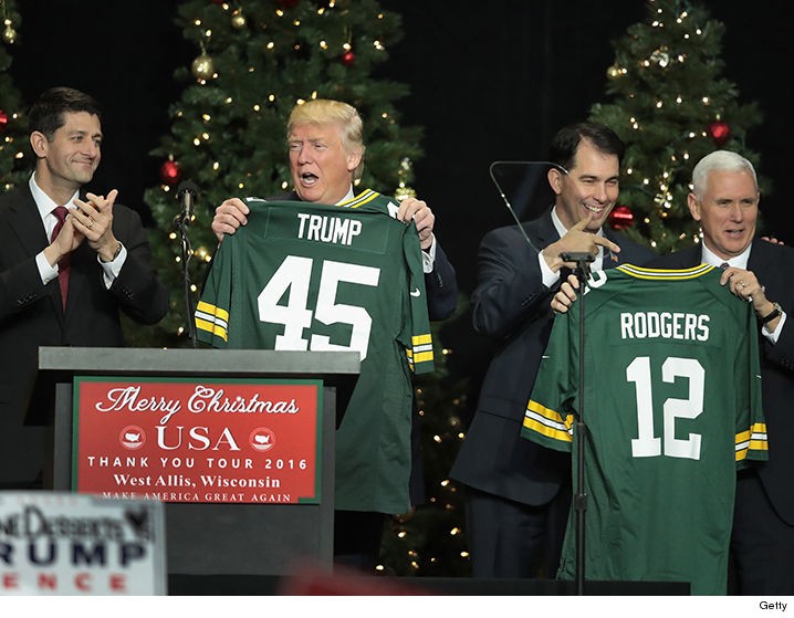 Donald Trump Gets His Own Green Bay Packers Jersey (PHOTO)
