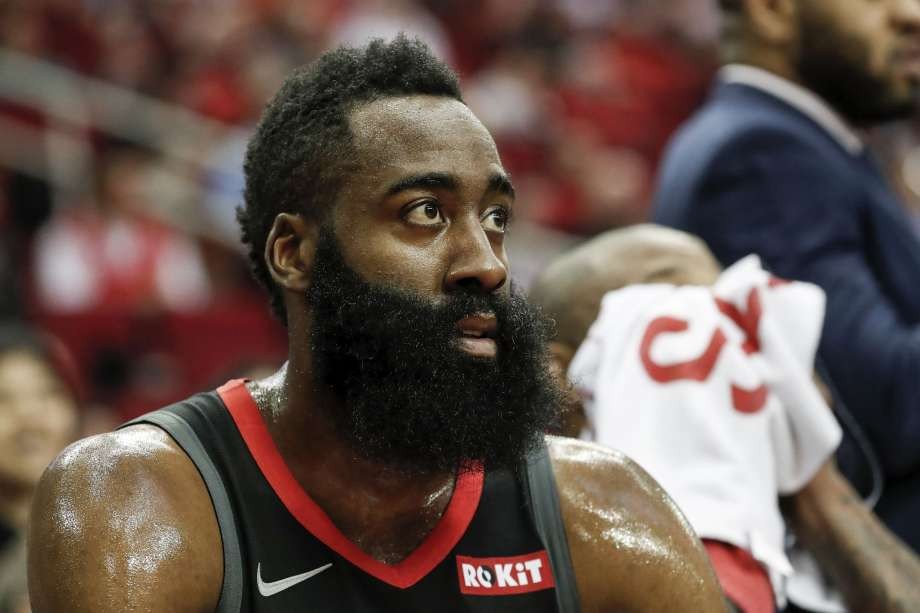 Rockets' James Harden shaken up early with eye injury