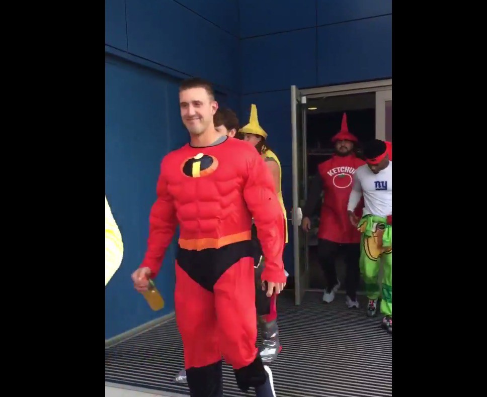 New York Giants Rookies Dress Up In Halloween Costumes
