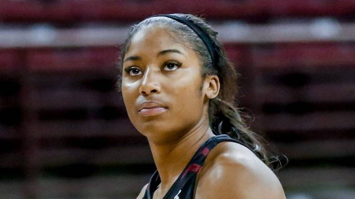 Te’a Cooper’s case for hiring a laywer? It’s worked elsewhere, Staley says