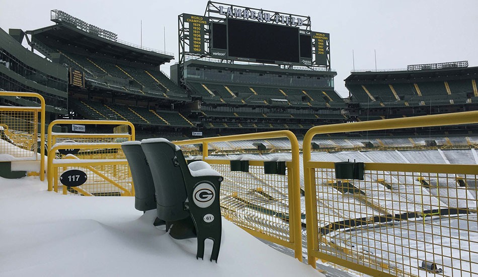 Shovelers needed at Lambeau Field Thursday morning