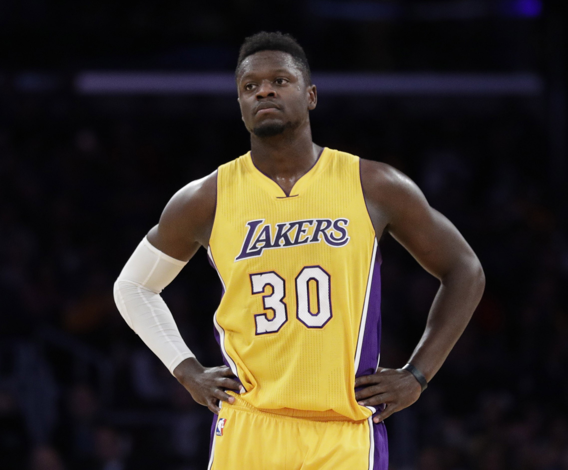 Lakers forward Julius Randle returns to Los Angeles to support expecting fiancée