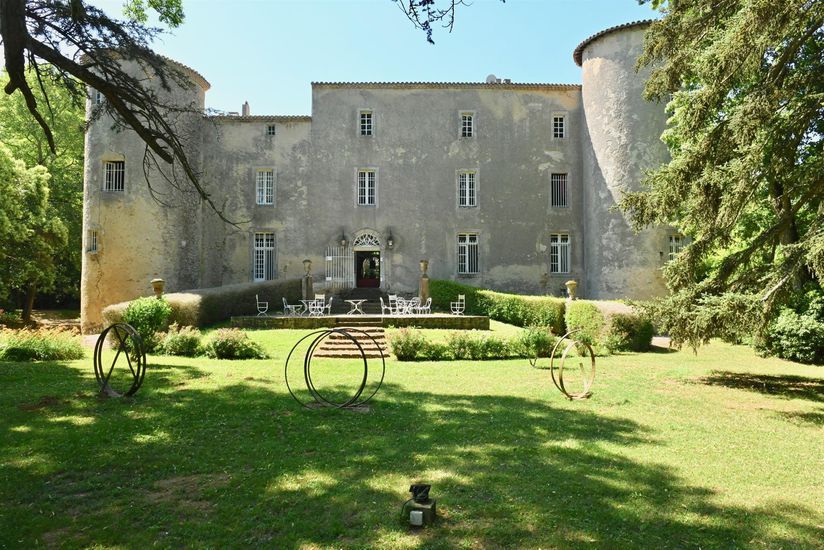 Cheap Castles for Sale to NYC Condo Prices)