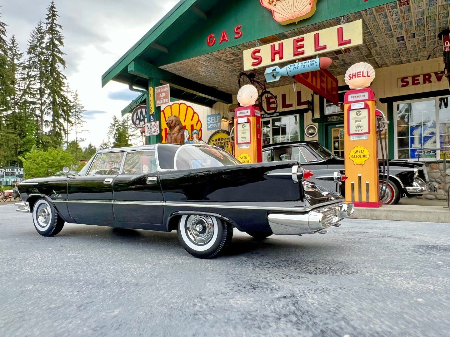 Bentley Motors Calendar 2023