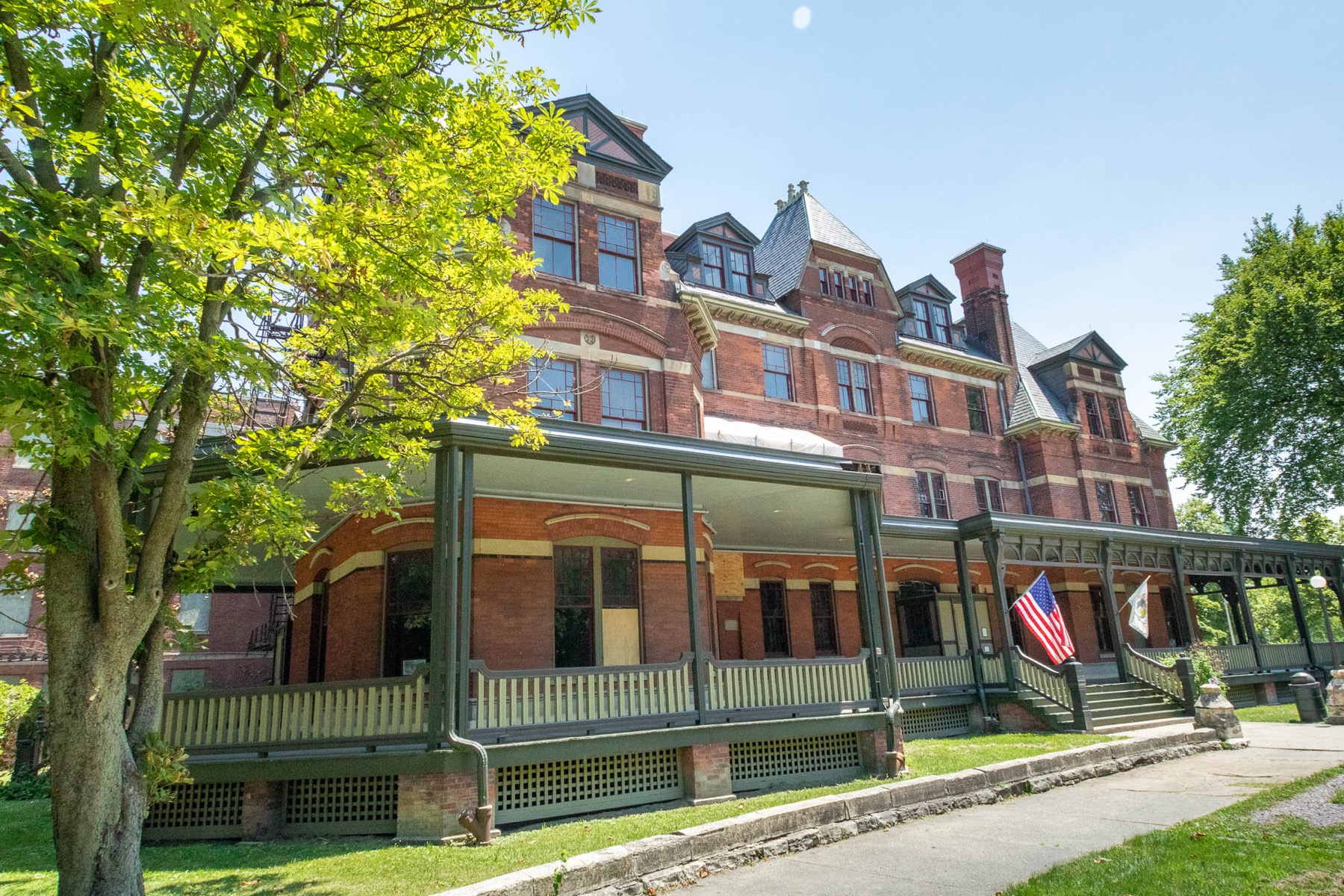 Explore Chicago's historic Pullman neighborhood Choose