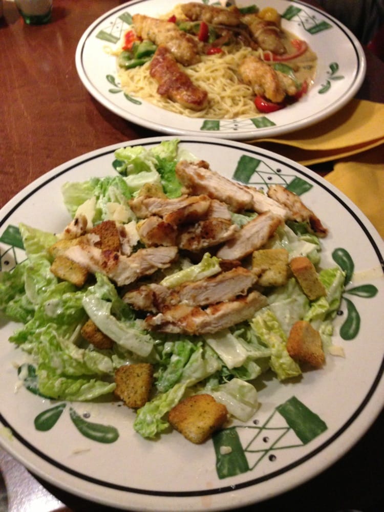 Is Olive Garden’s Chicken Caesar Salad As Delicious As It Sounds