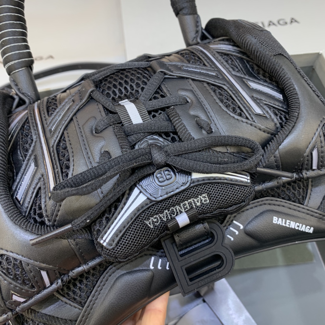 Coco Sneakers BALENCIAGA Sneakerhead Top Handle S >> RESTIR