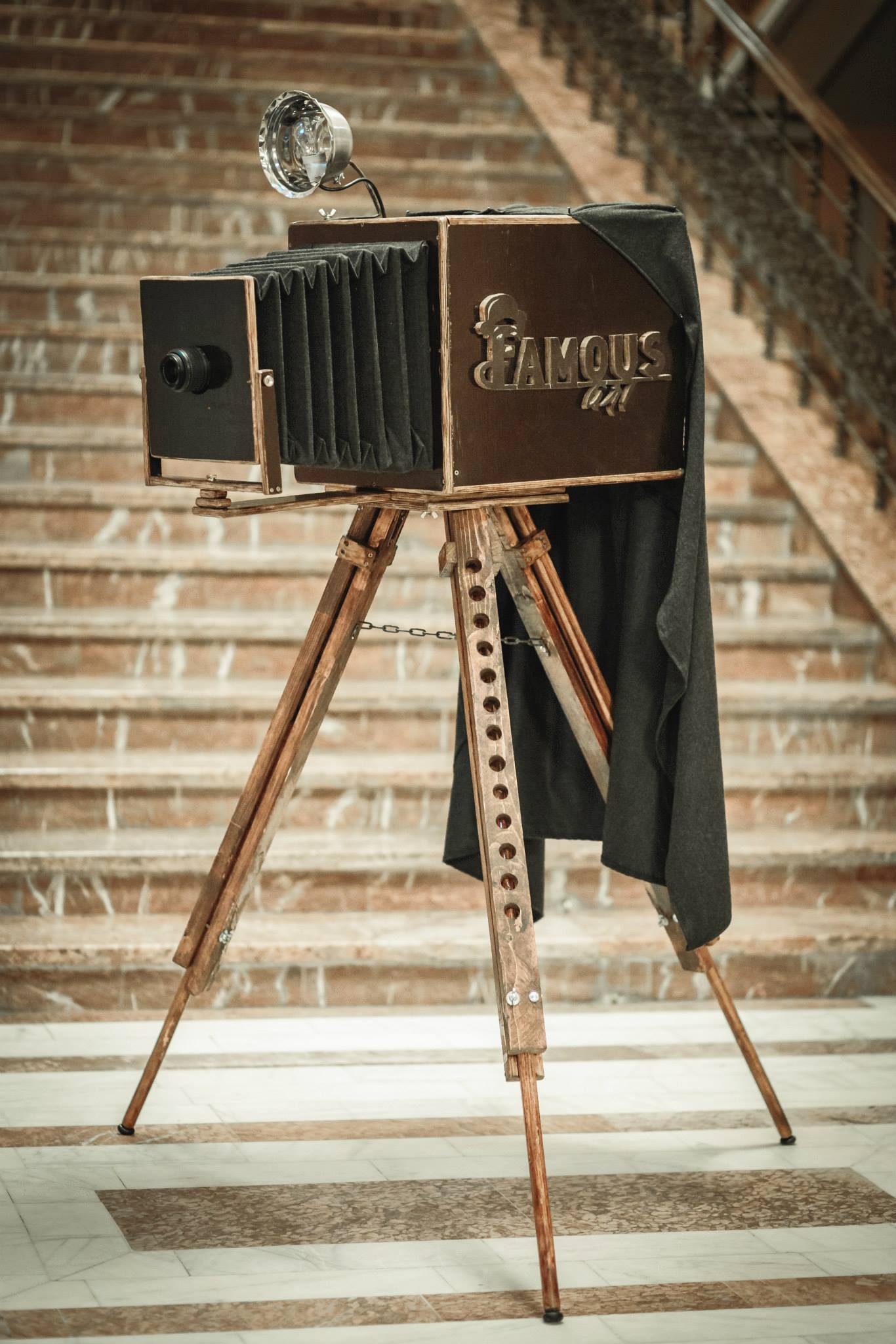 Famous Art Photo Booth, premieră în România