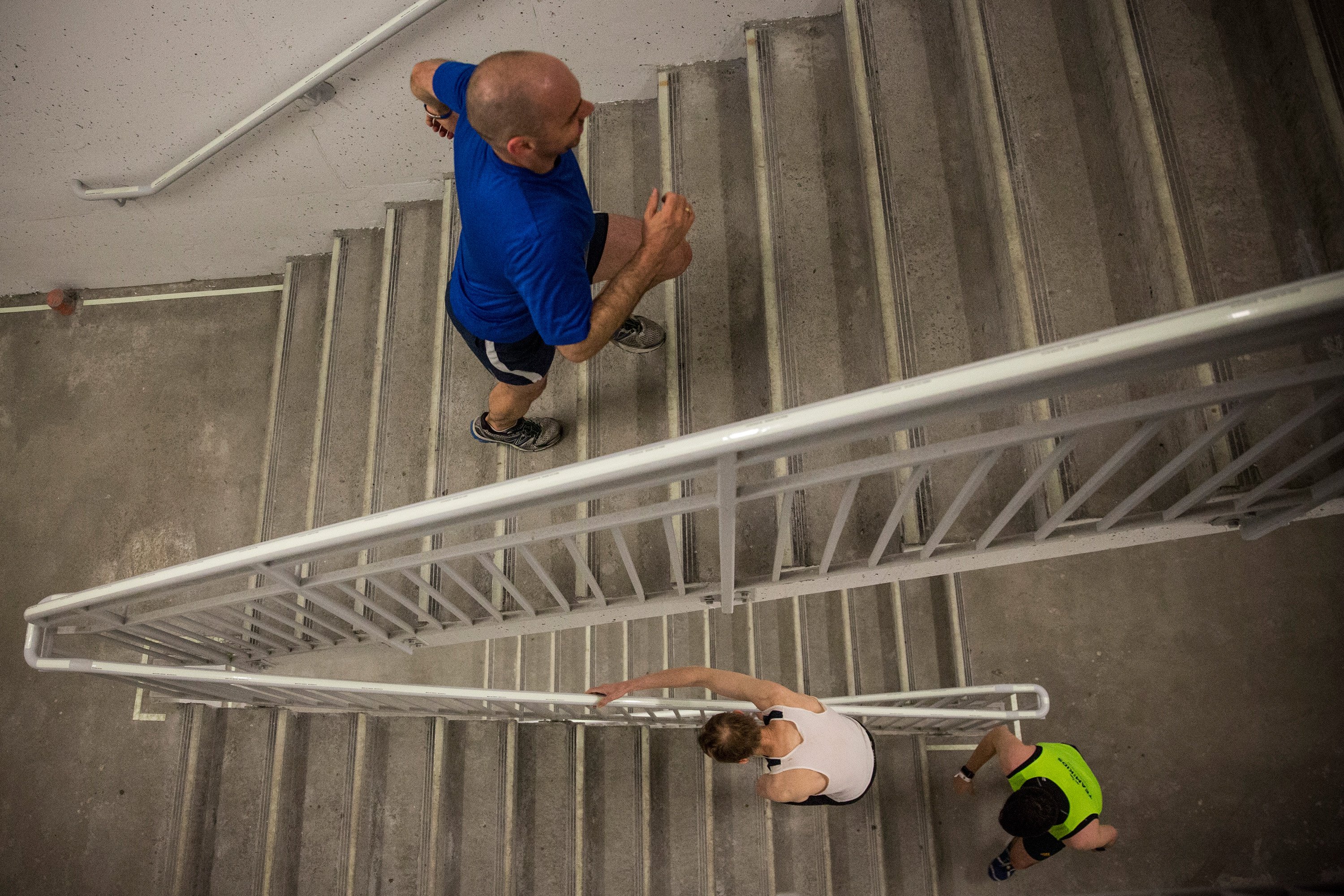 Photos Hundreds Run Up 4 World Trade Center Stairs For Cancer Research