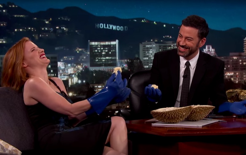 Video Jessica Chastain showcases Singapore's unofficial national fruit