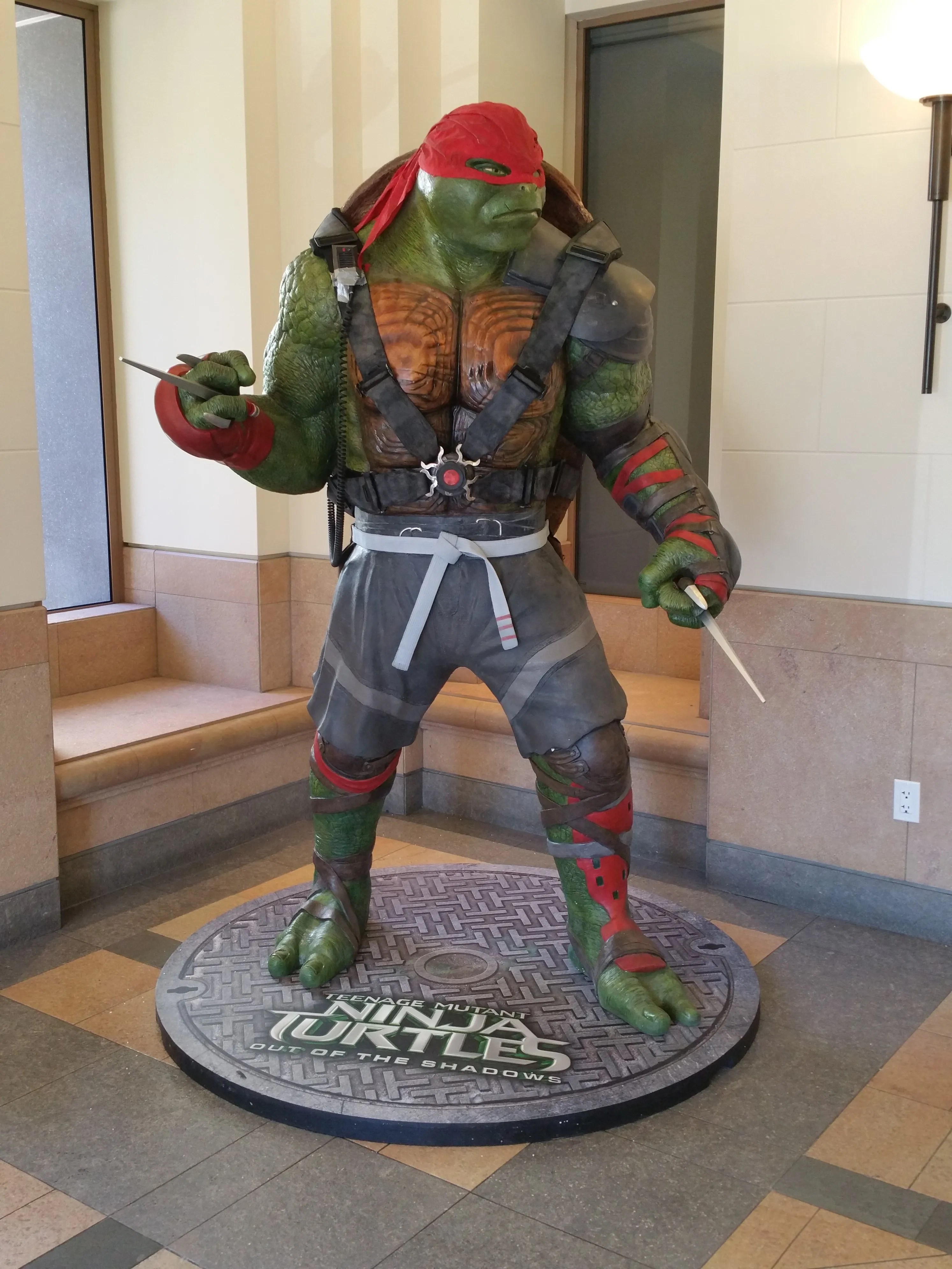 Teenage Mutant Ninja Turtles 2 Statue Images at Paramount