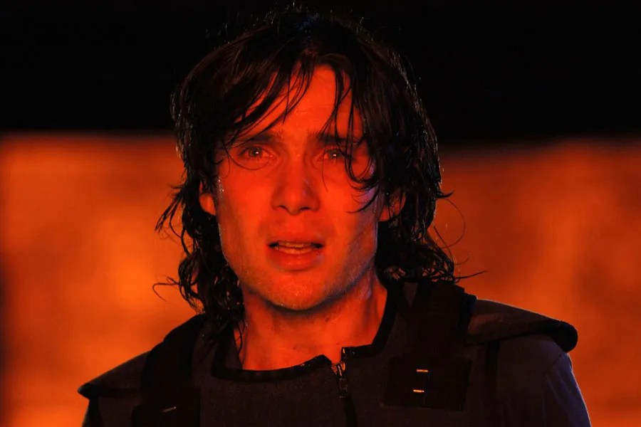 Cillian murphy, a favorite of director christopher nolan and star of bbc's peaky blinders, is in talks to join the film with emily blunt, ew has learned. A Quiet Place 2 Casts Cillian Murphy Alongside Emily Blunt ...