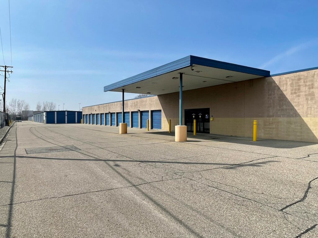 Storage Units in Shelby Township, MI on Van Dyke Ave Compass