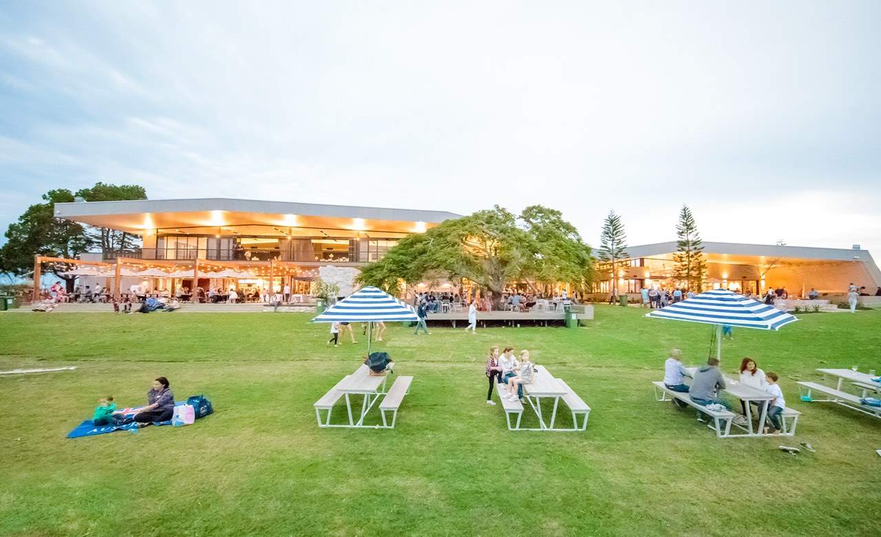 Sandstone Point Hotel, Sandstone Point Review Concrete Playground