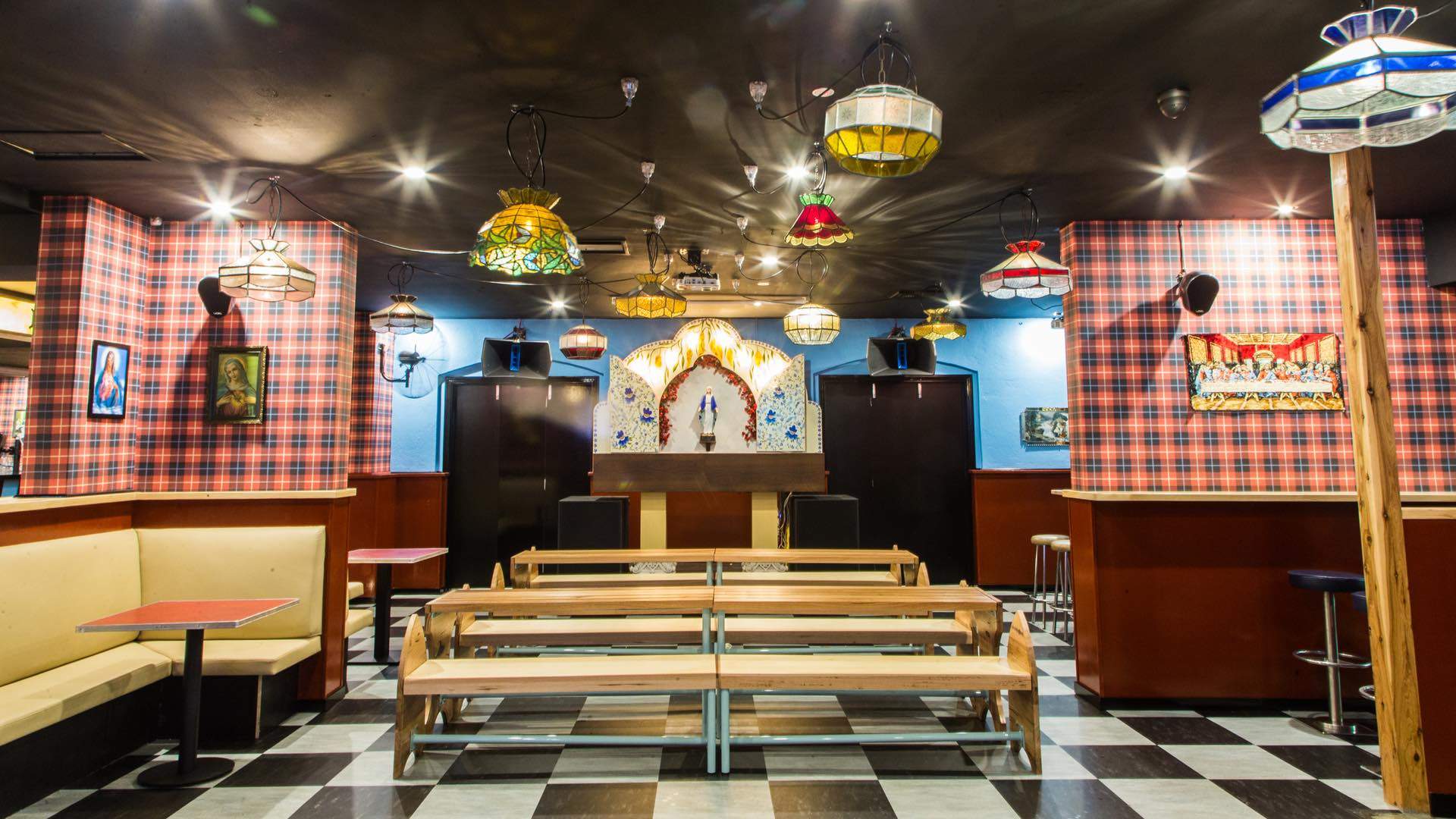 Melbourne's 24Hour Club Opens LateNight Pizza Joint Holy Moly Concrete Playground