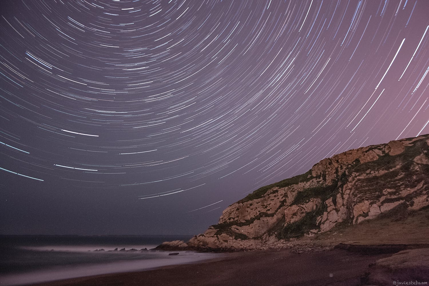 How to Shoot Spectacular Star Trail Photographs Contrastly